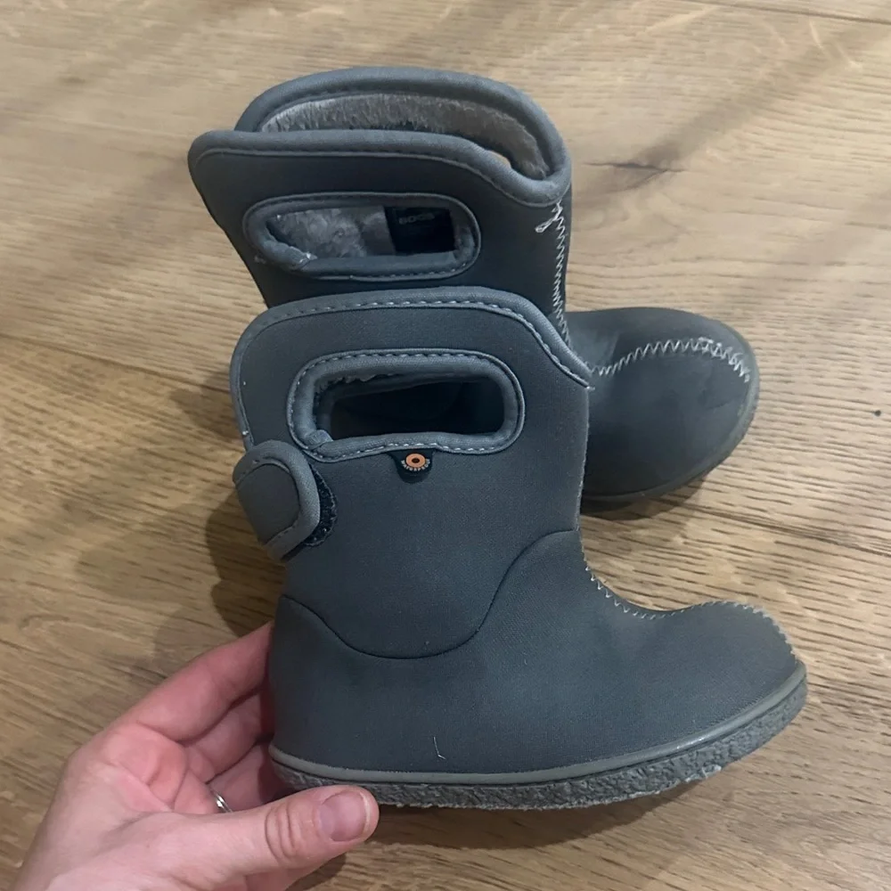 Bogs Gray Kids Boots toddler 7